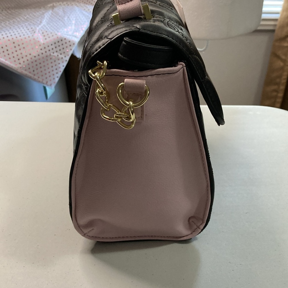 Betsey Johnson LBaddy Black And Pink Crossbody Bag NEW WITH TAGS - Picture 4 of 10